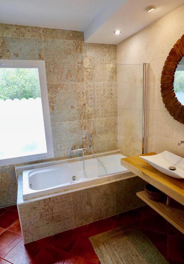 Отель La Casa Menorca Феррериас Экстерьер фото
